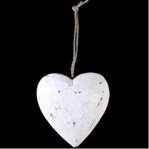 Wooden hanging heart – Small. 17x10 cm