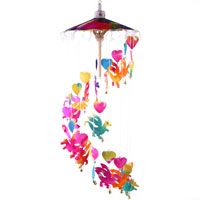 childrens garden dragon and hearts mobile chime 70cm. ferailles.co.uk