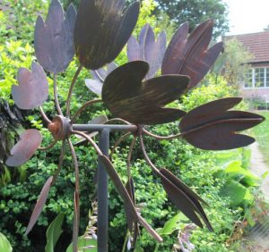 Hampton Wind Sculpture. Garden Spinner